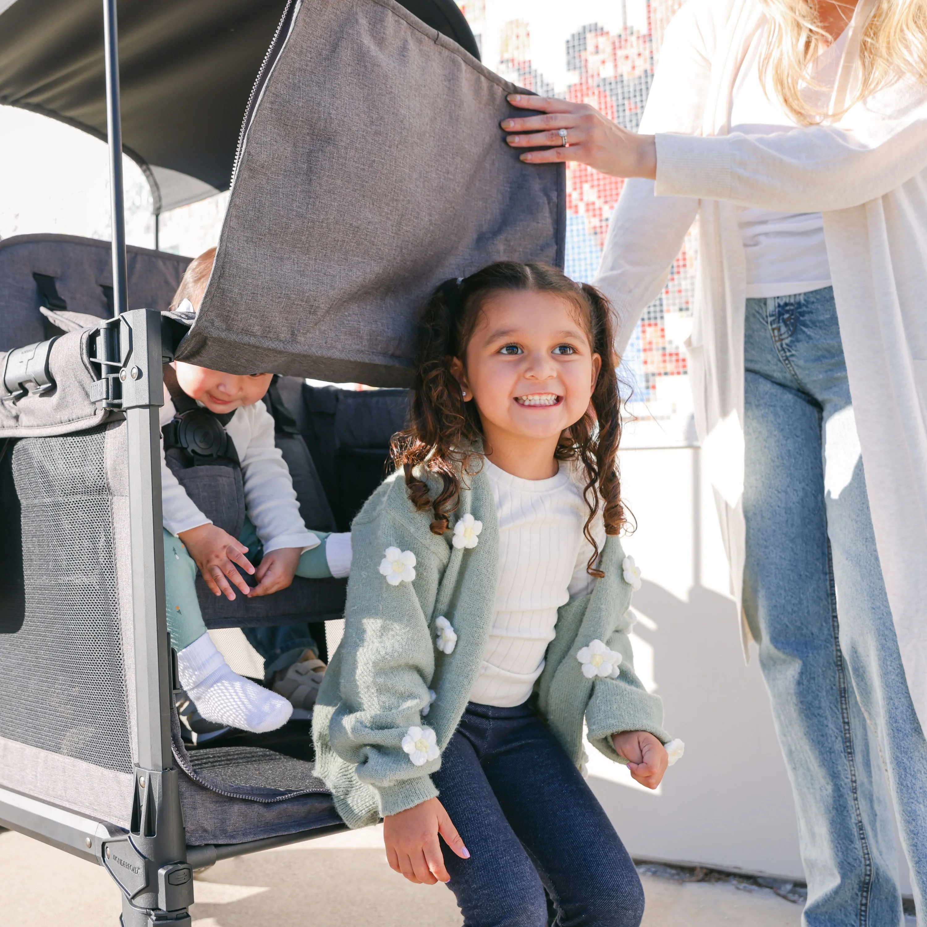 W4 Luxe Pro Quad Stroller Wagon - Image 3